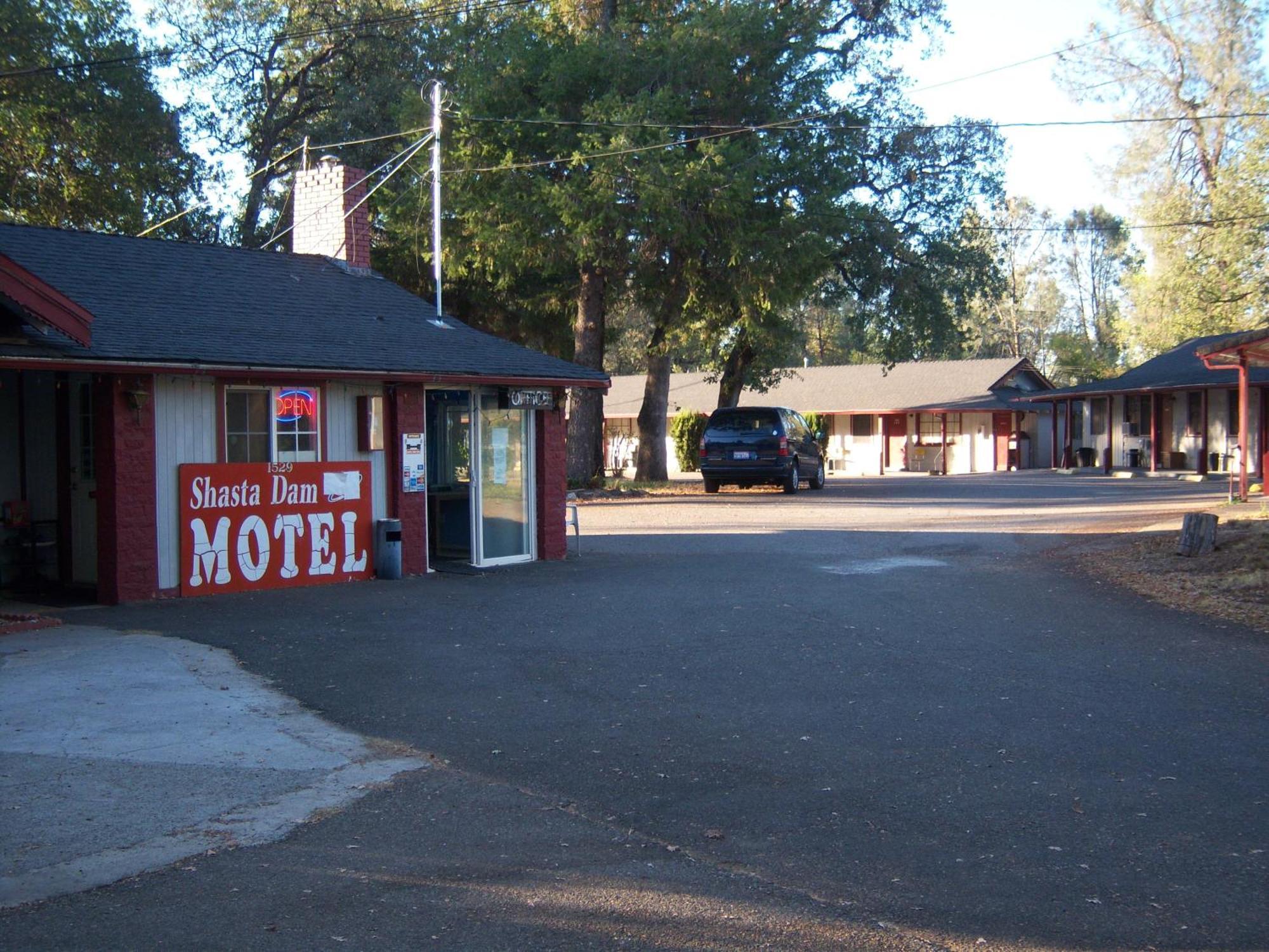 Shasta Dam Motel Shasta Lake Buitenkant foto